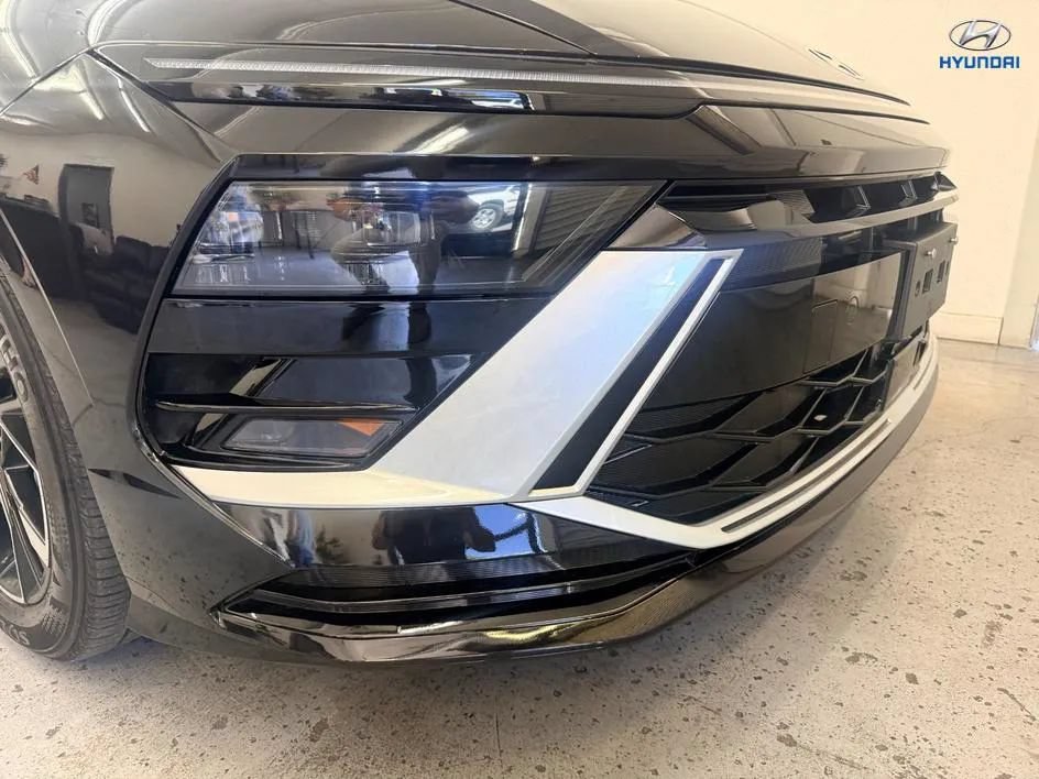 Used 2025 Hyundai Sonata SEL FWD image 9