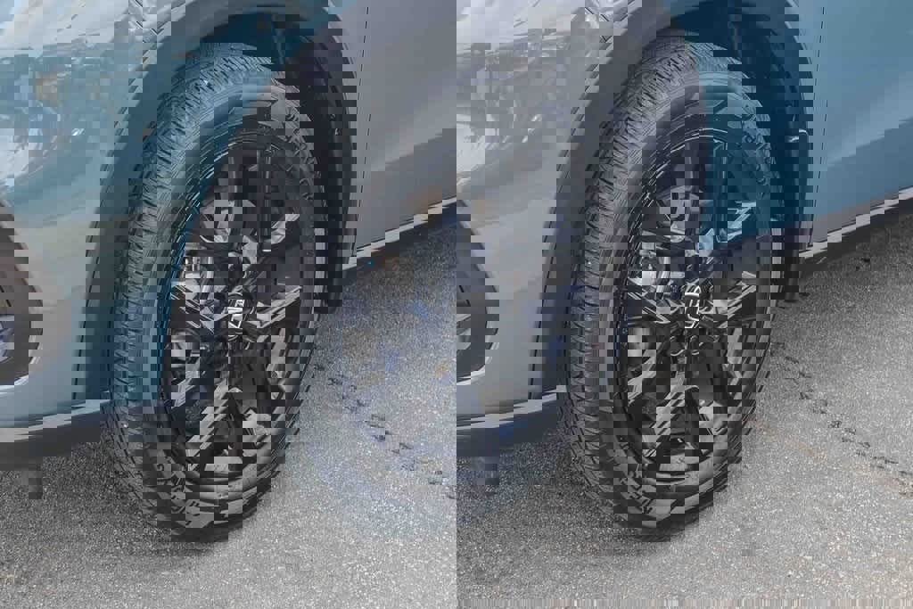 Used 2025 Honda HR-V Sport image 9