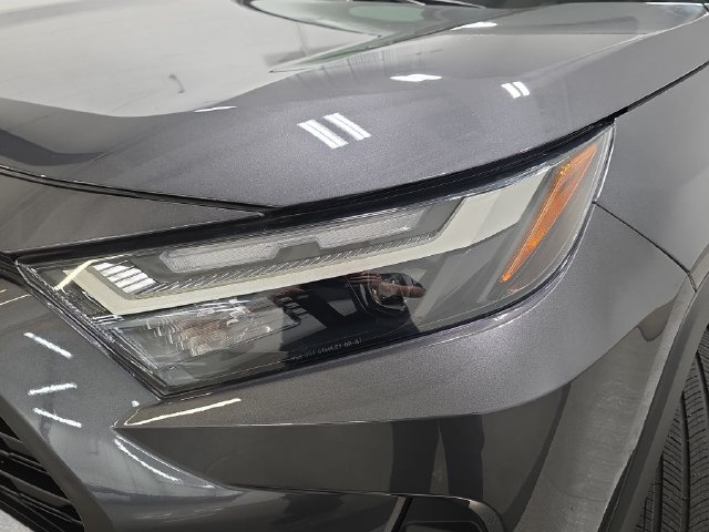 Used 2023 Toyota RAV4 XLE Premium FWD image 28
