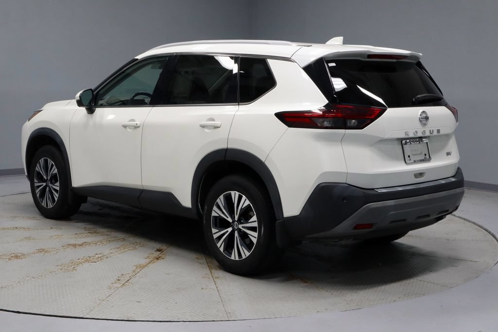Certified 2021 Nissan Rogue SV w/ Premium Package FWD image 9