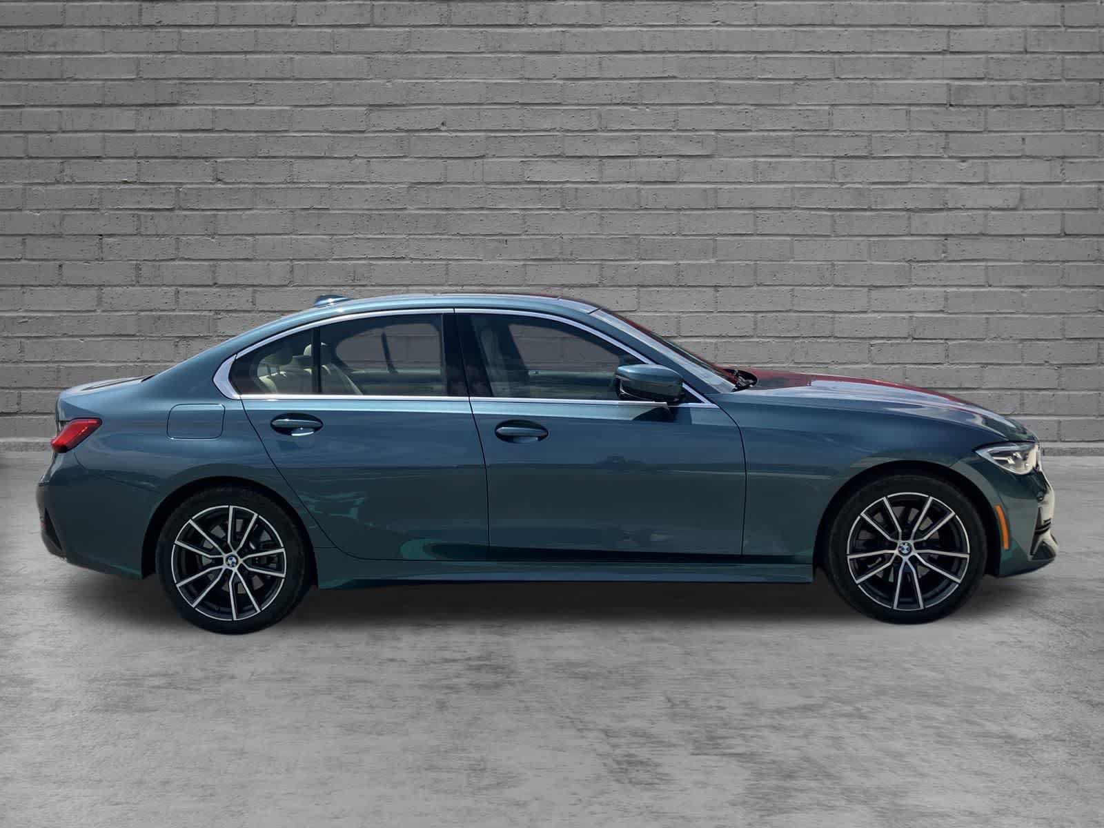 Used 2021 BMW 330i xDrive Sedan w/ Convenience Package AWD/4WD image 4