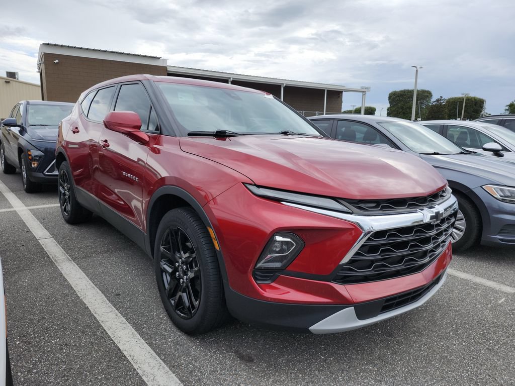 Used 2023 Chevrolet Blazer LT FWD image 1