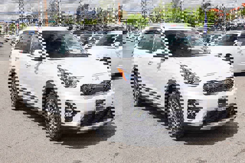 Certified 2022 Kia Niro LXS image 3