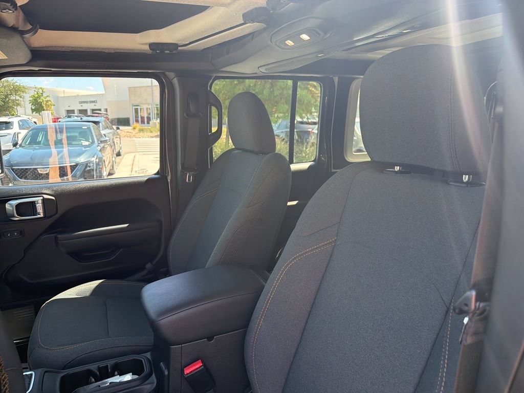 Used 2024 Jeep Wrangler Unlimited Sport AWD/4WD image 22