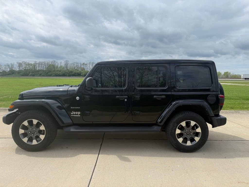 Used 2022 Jeep Wrangler Unlimited Sahara w/ LED Lighting Group image 8