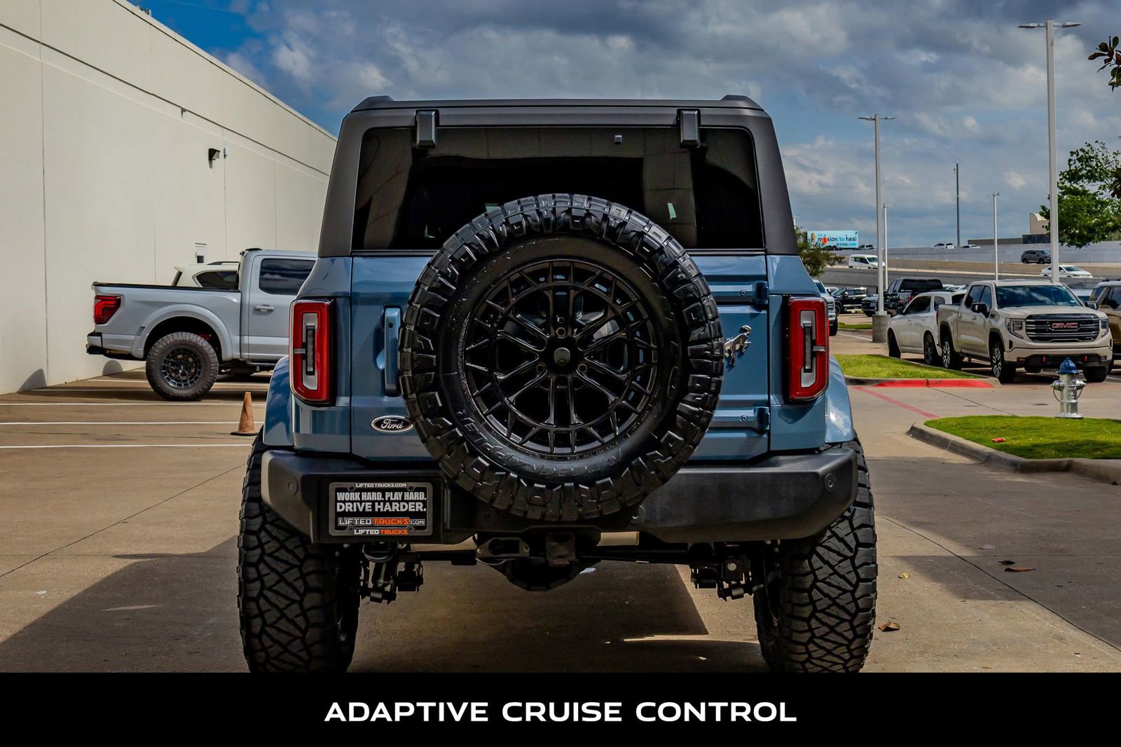 Used 2025 Ford Bronco Outer Banks image 8