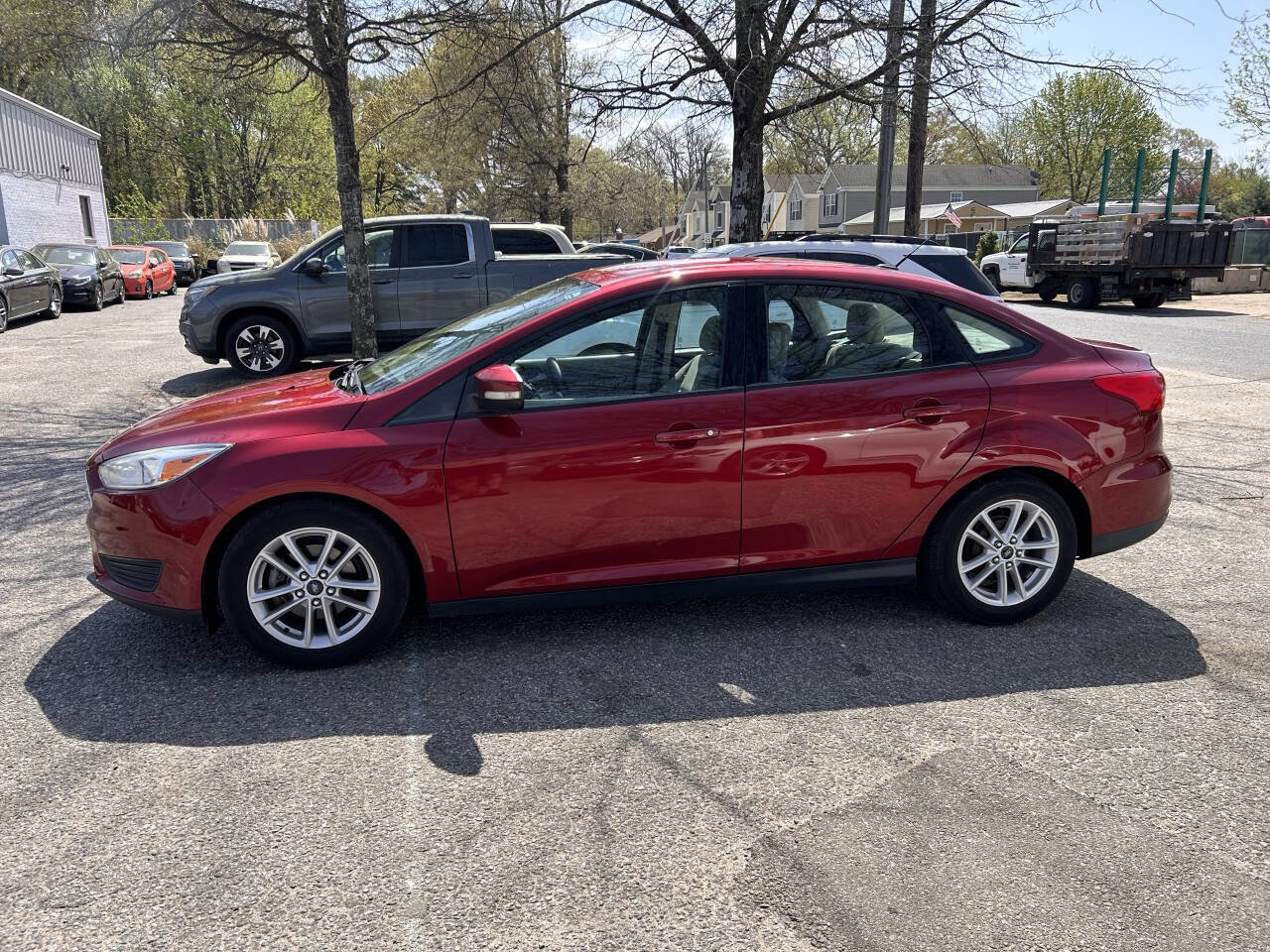 Used 2016 Ford Focus SE w/ SE Power Seat Package image 11