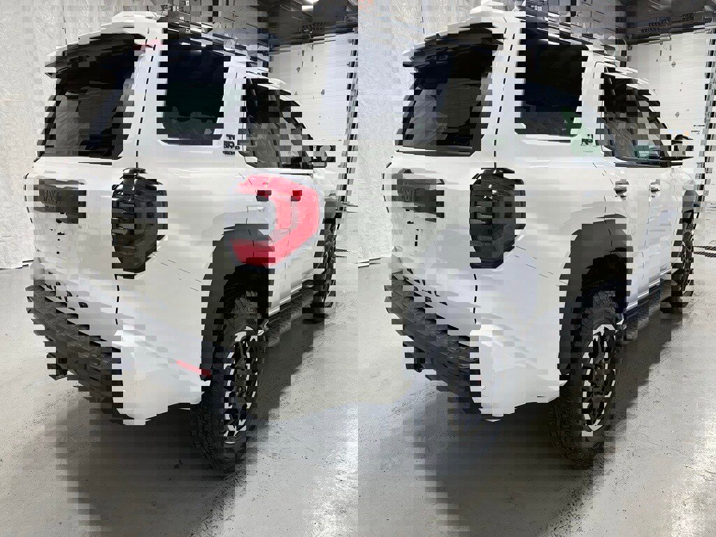 Used 2025 Toyota 4Runner TRD Off-Road image 7