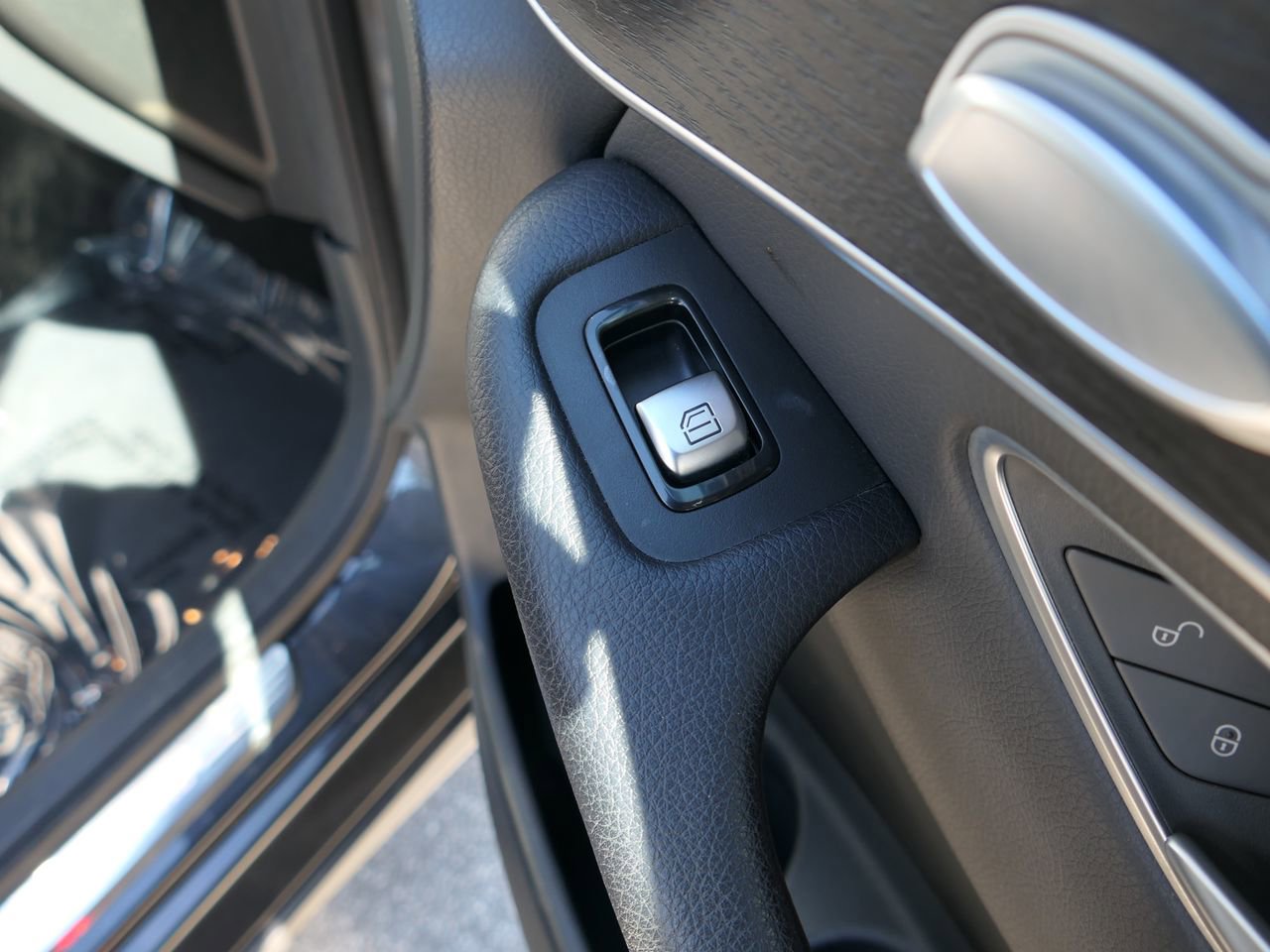 Used 2022 Mercedes-Benz GLC 300 image 31