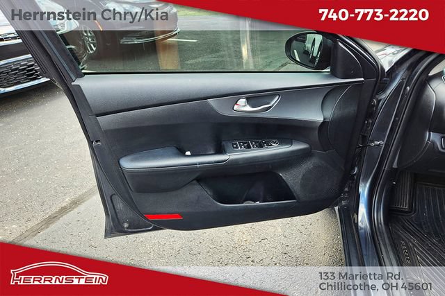 Used 2021 Kia Forte LXS FWD image 8