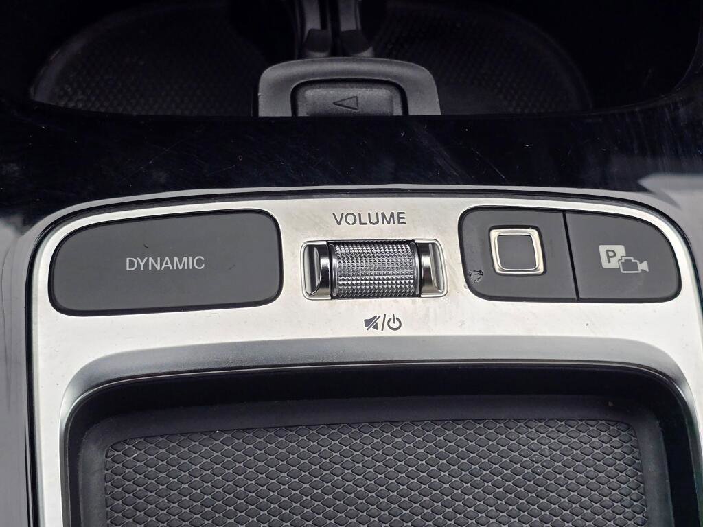 Used 2025 Mercedes-Benz GLB 250 4MATIC image 43