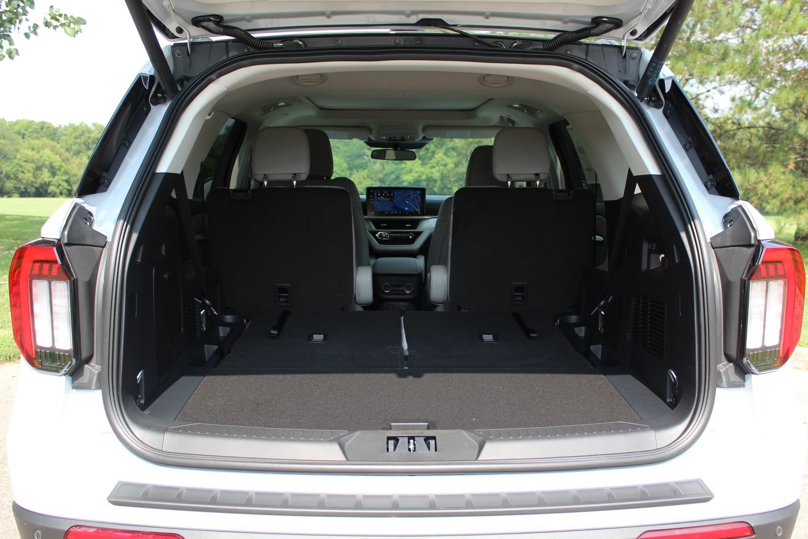 New 2026 Ford Explorer Active w/ Active Comfort Package AWD/4WD image 24