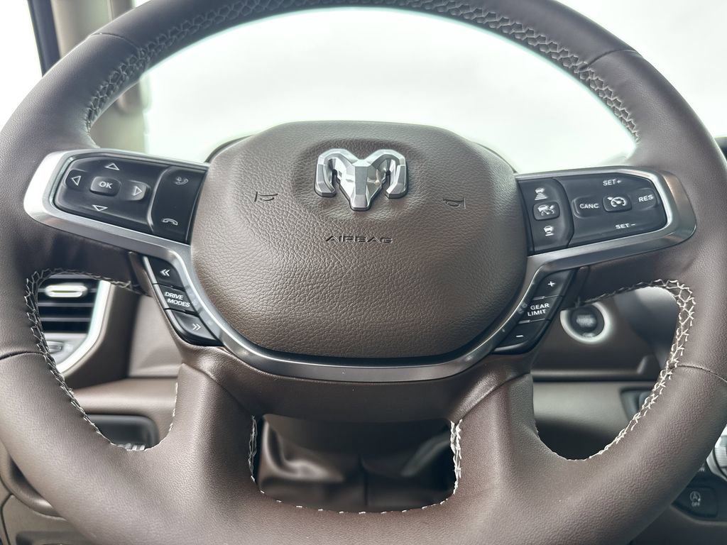 Used 2026 RAM 1500 Laramie AWD/4WD image 27