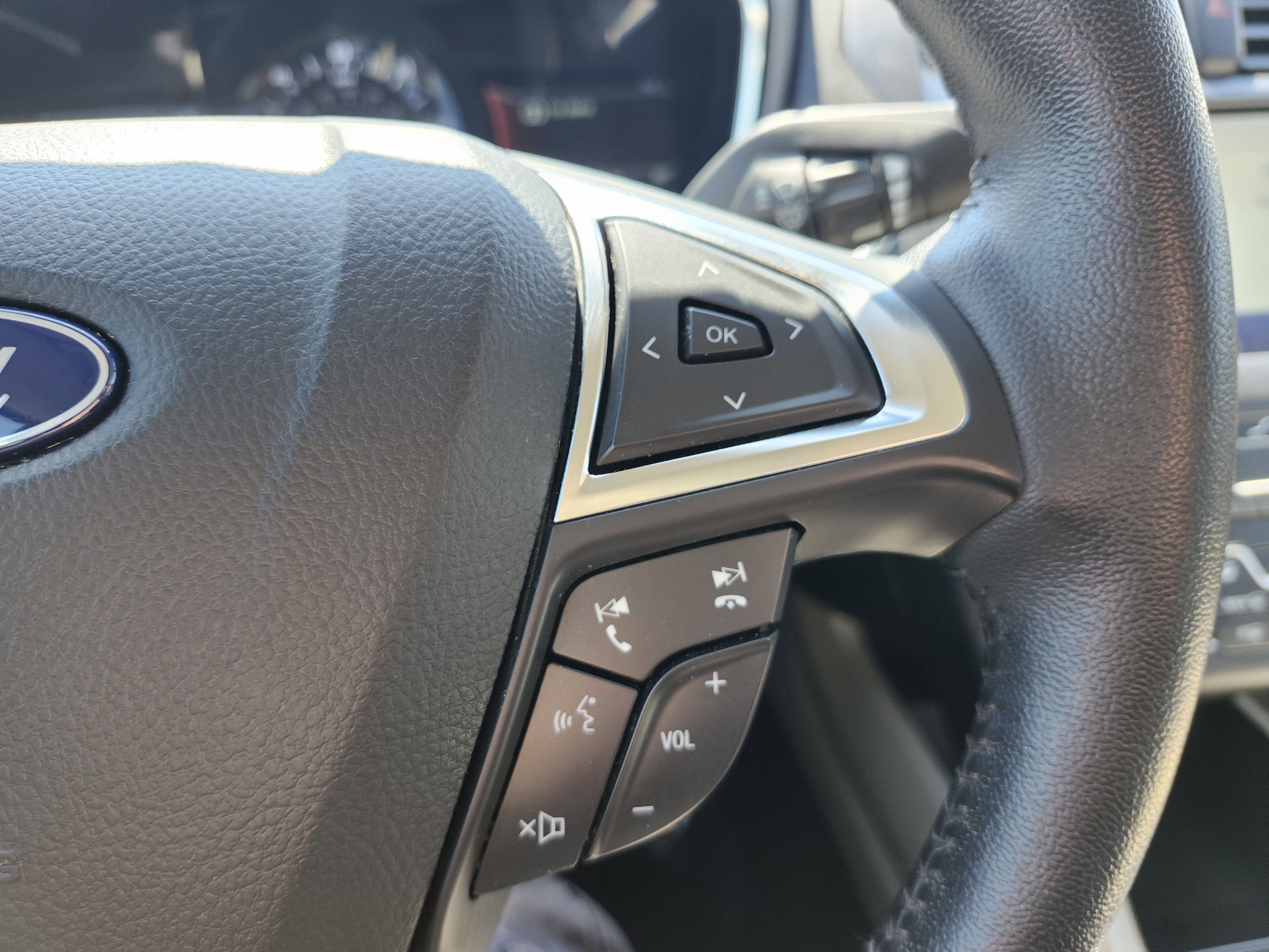 Used 2020 Ford Fusion SEL image 36