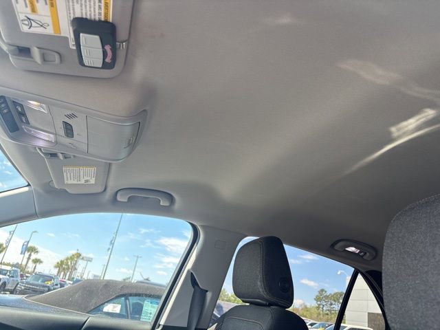 Used 2020 Chevrolet Equinox LT image 12