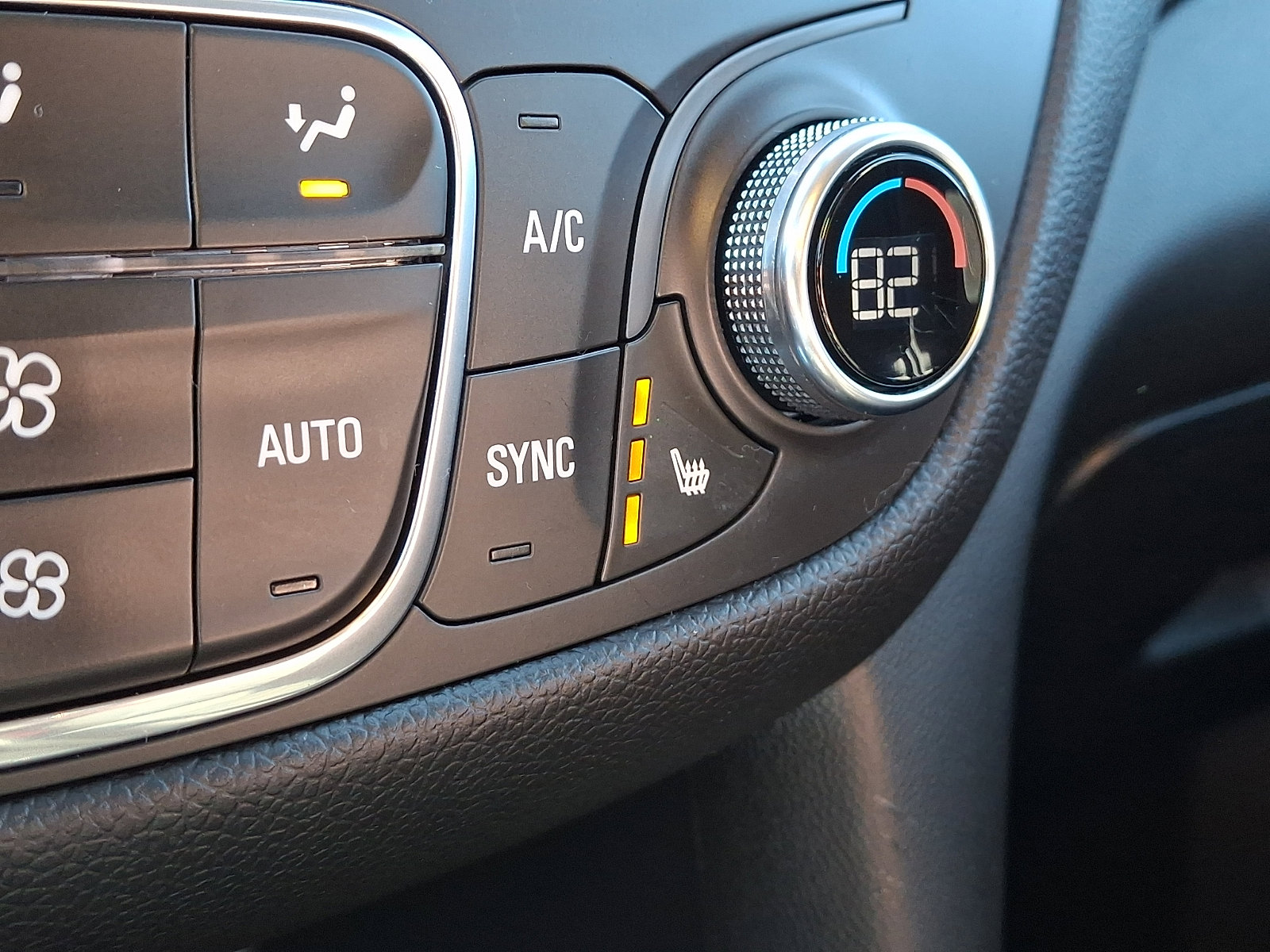 Used 2019 Chevrolet Equinox LT image 24