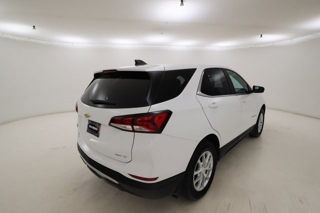 Used 2023 Chevrolet Equinox LT image 3