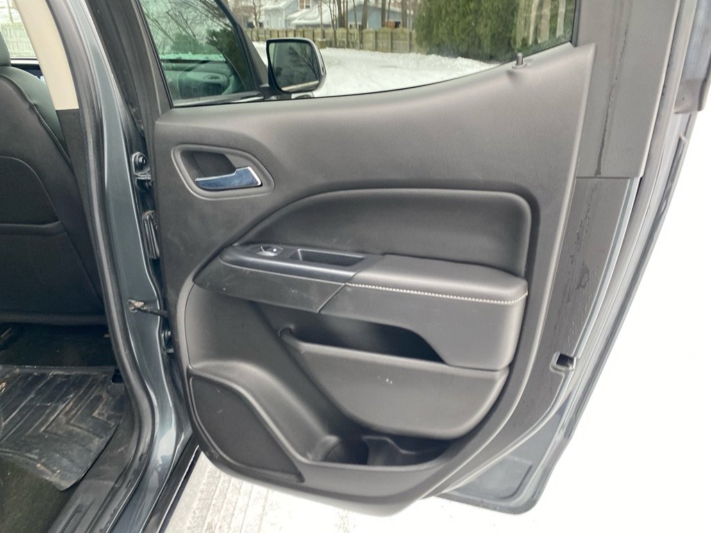 Used 2017 GMC Canyon SLT image 23