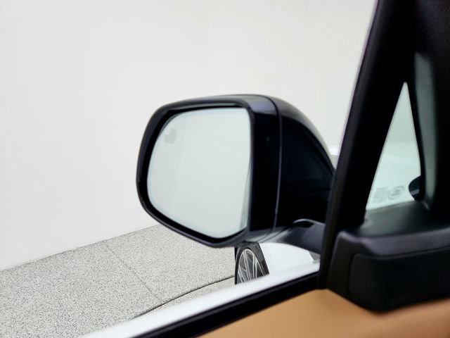 Certified 2025 Land Rover Range Rover Sport SE image 19