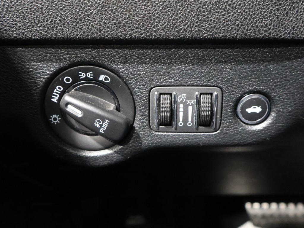 Used 2017 Dodge Charger R/T Scat Pack w/ Beats Audio Group image 32