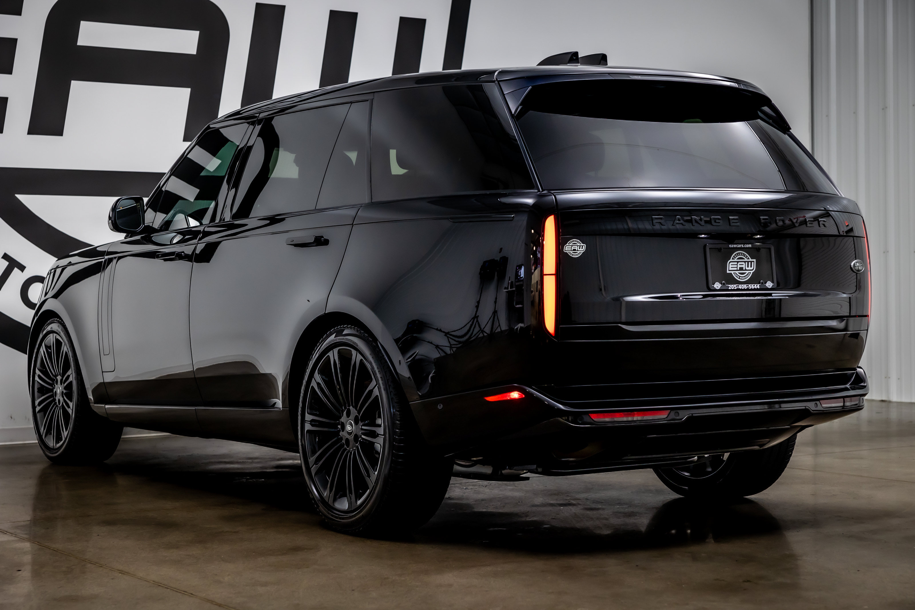 Used 2023 Land Rover Range Rover Long Wheelbase SE AWD/4WD image 29