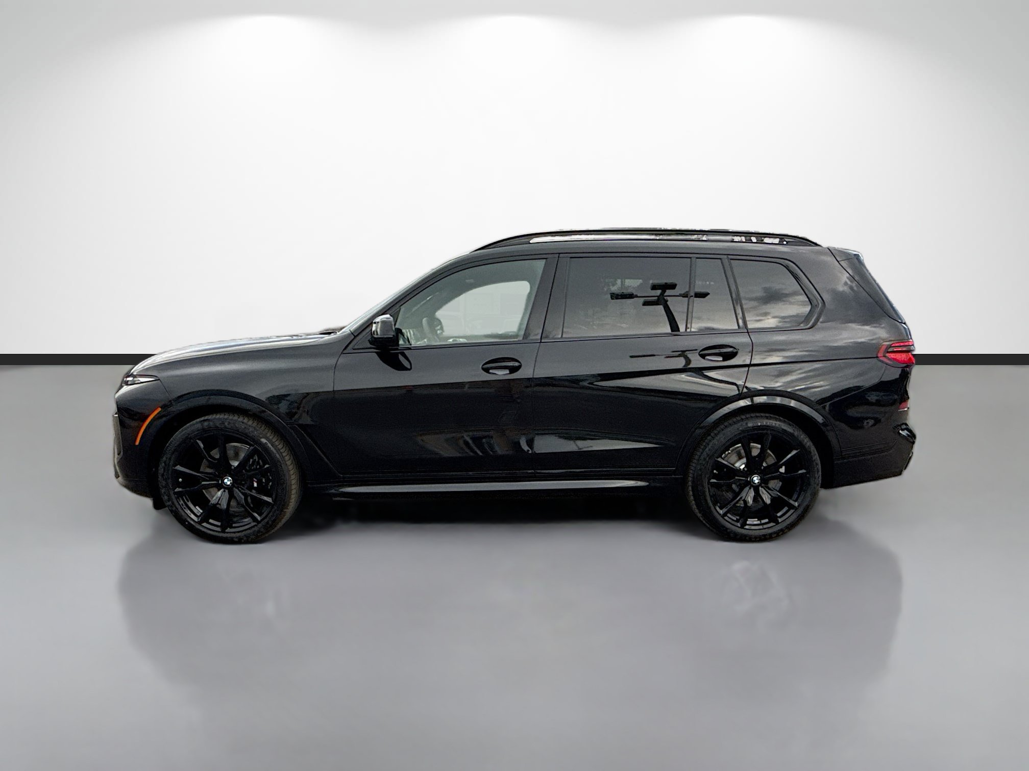 New 2027 BMW X7 xDrive40i w/ M Sport Package AWD/4WD image 6