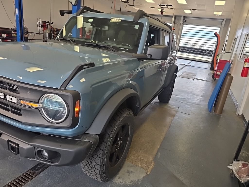 Used 2022 Ford Bronco Black Diamond AWD/4WD image 2