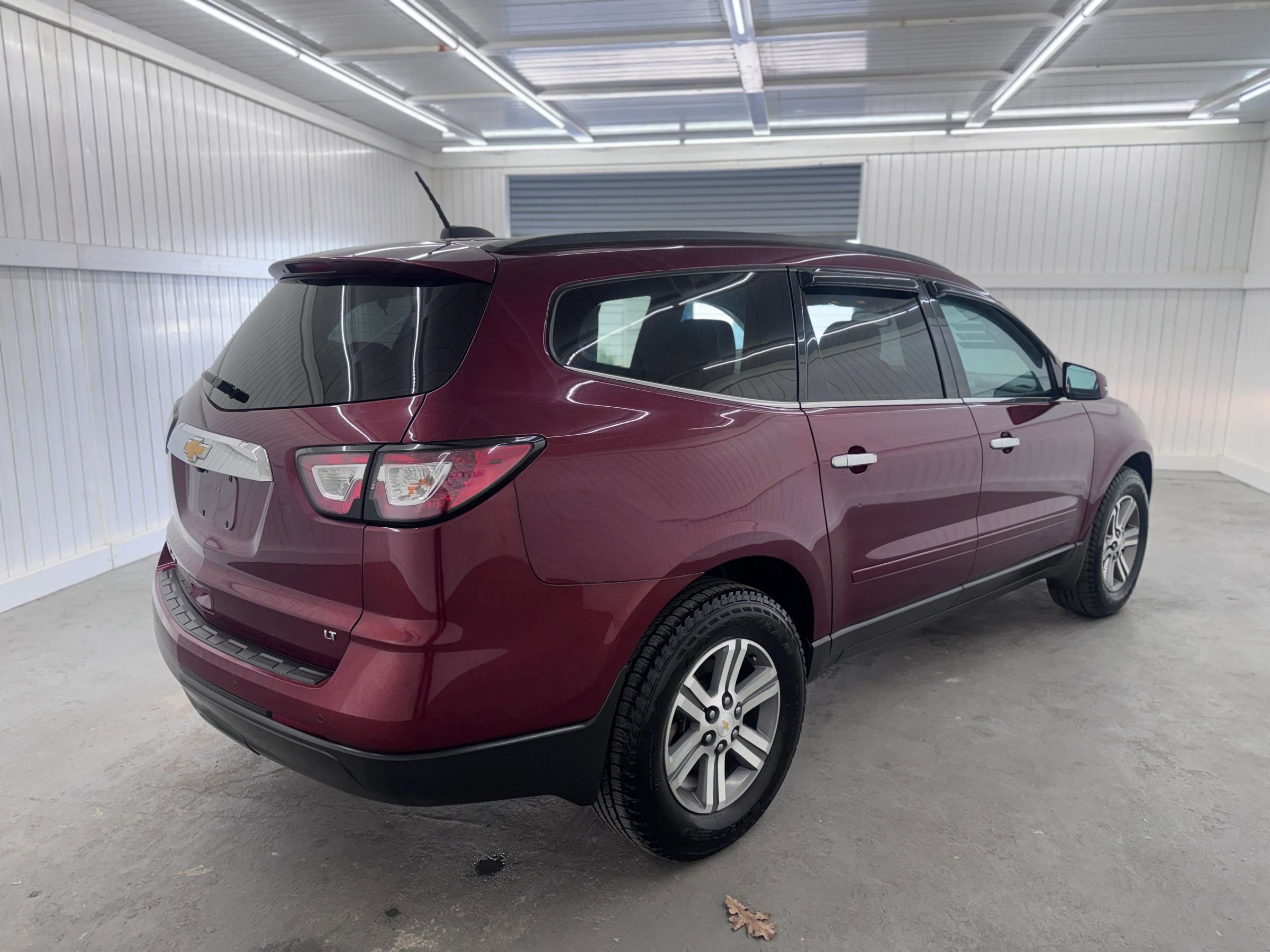 Used 2017 Chevrolet Traverse LT image 5