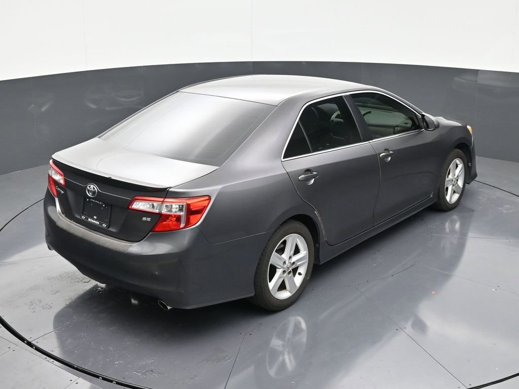 Used 2014 Toyota Camry SE image 16