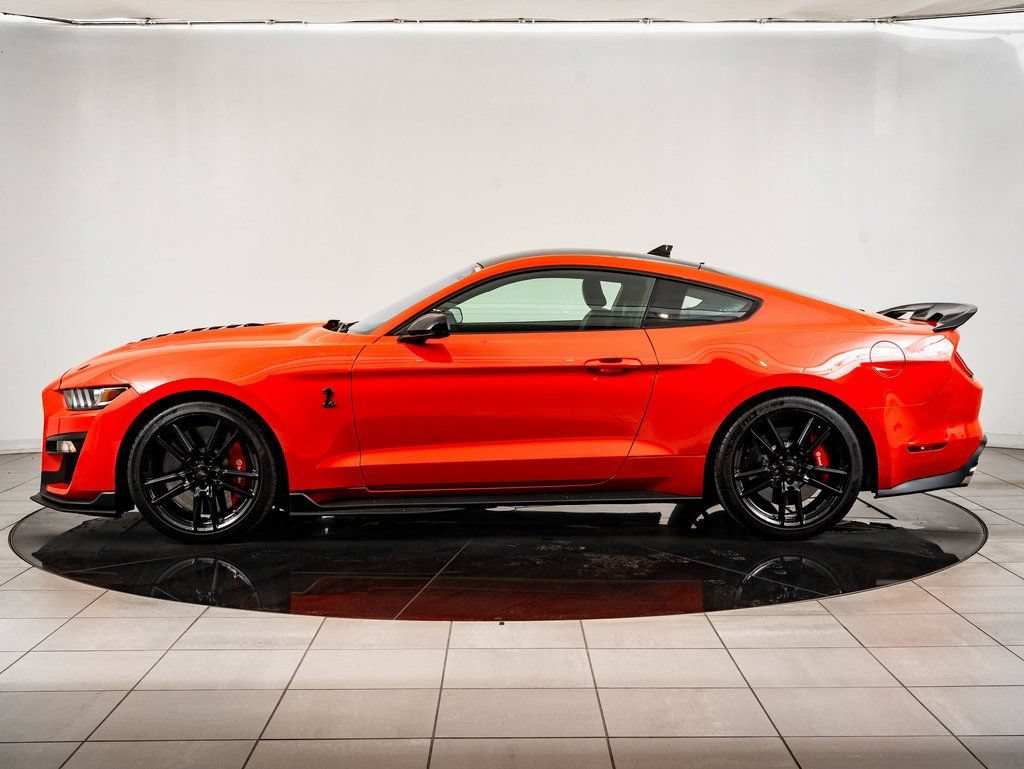 Used 2022 Ford Mustang Shelby GT500 w/ Technology Package RWD image 12