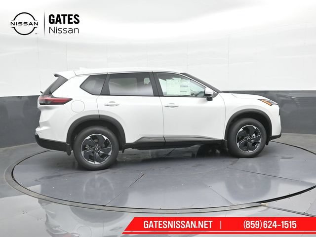 Used 2026 Nissan Rogue SV AWD/4WD image 3
