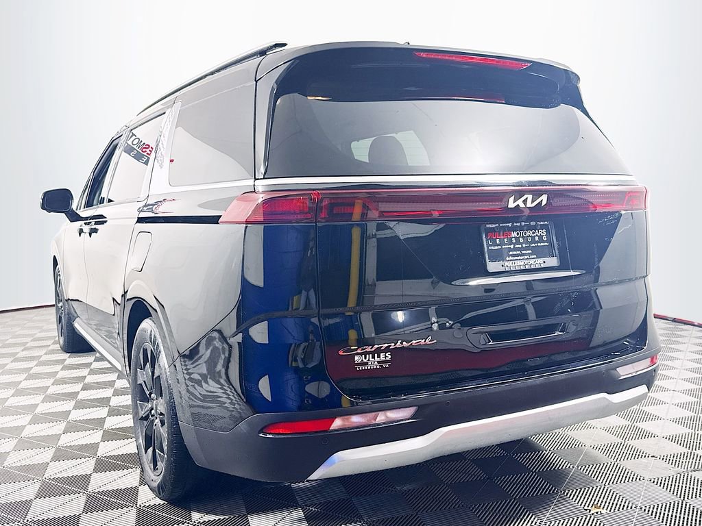 Used 2022 Kia Carnival SX image 5