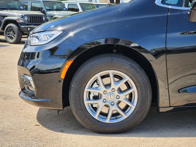 New 2026 Chrysler Pacifica Select FWD image 6
