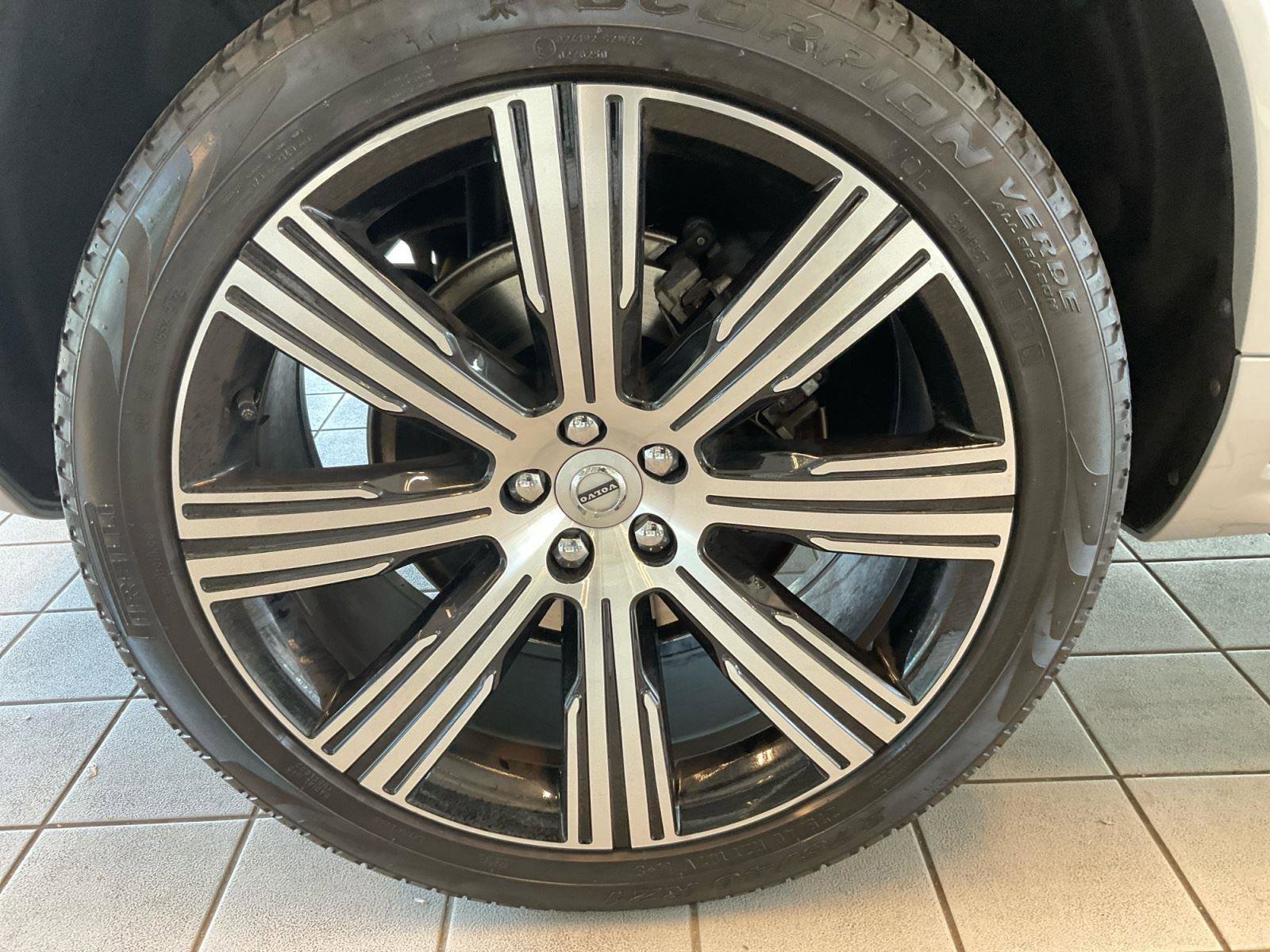 Certified 2023 Volvo XC90 B6 Ultimate AWD/4WD image 16