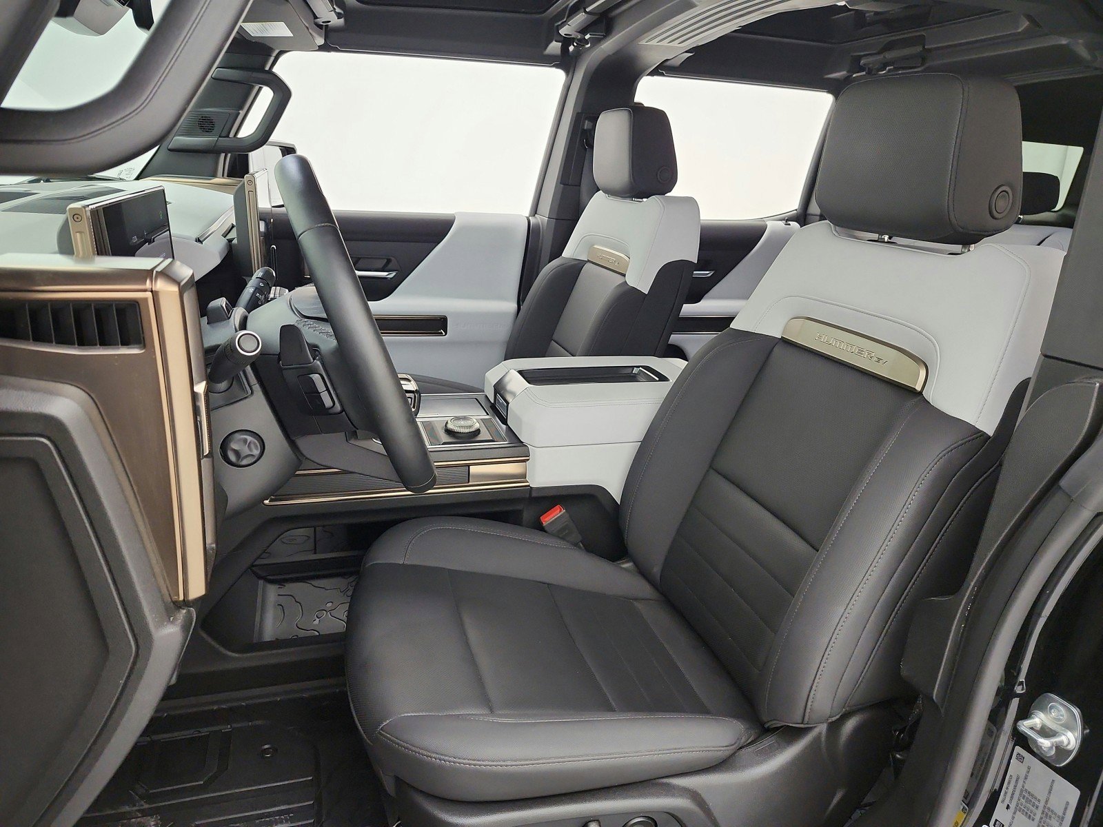 Used 2024 GMC Hummer EV 2X w/ LPO, Sport Package image 10
