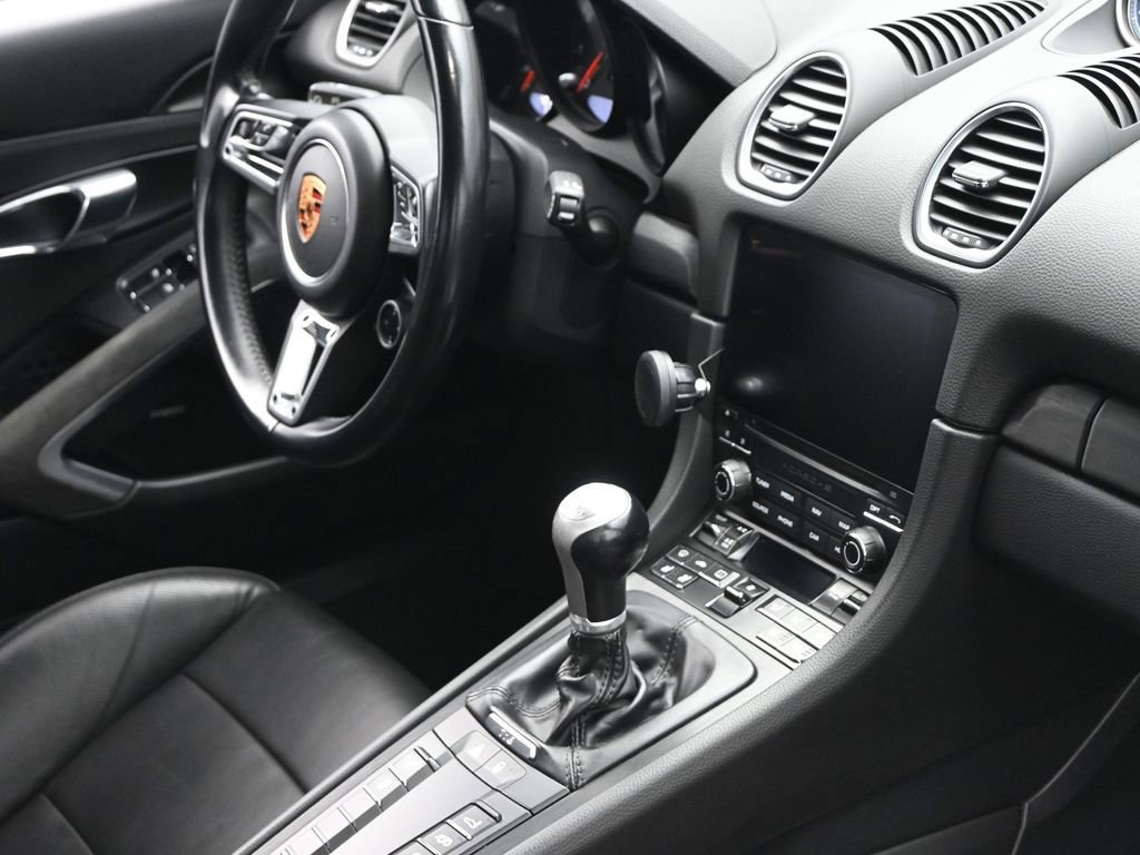 Used 2018 Porsche 718 Cayman GTS image 33