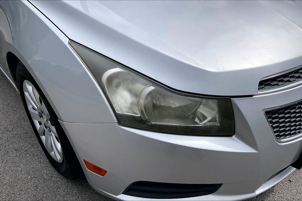 Used 2011 Chevrolet Cruze LS FWD image 36