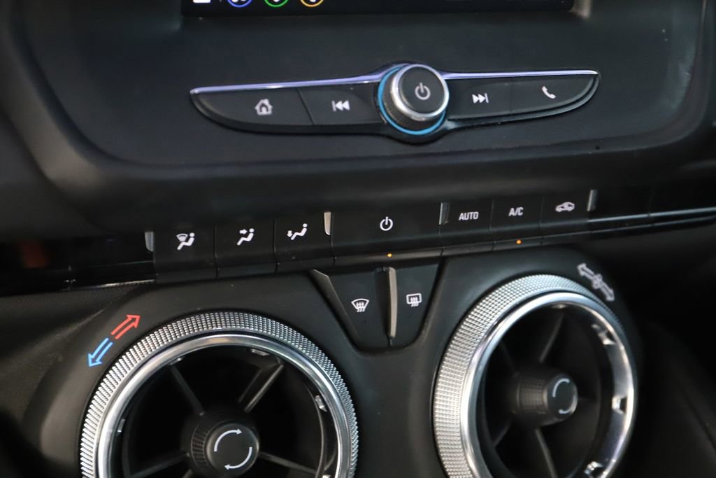 Used 2020 Chevrolet Camaro LT RWD image 23