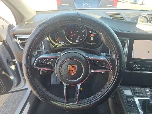 Used 2018 Porsche Macan GTS AWD/4WD image 12