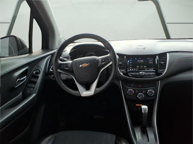 Certified 2021 Chevrolet Trax LT w/ LT Convenience Package image 10