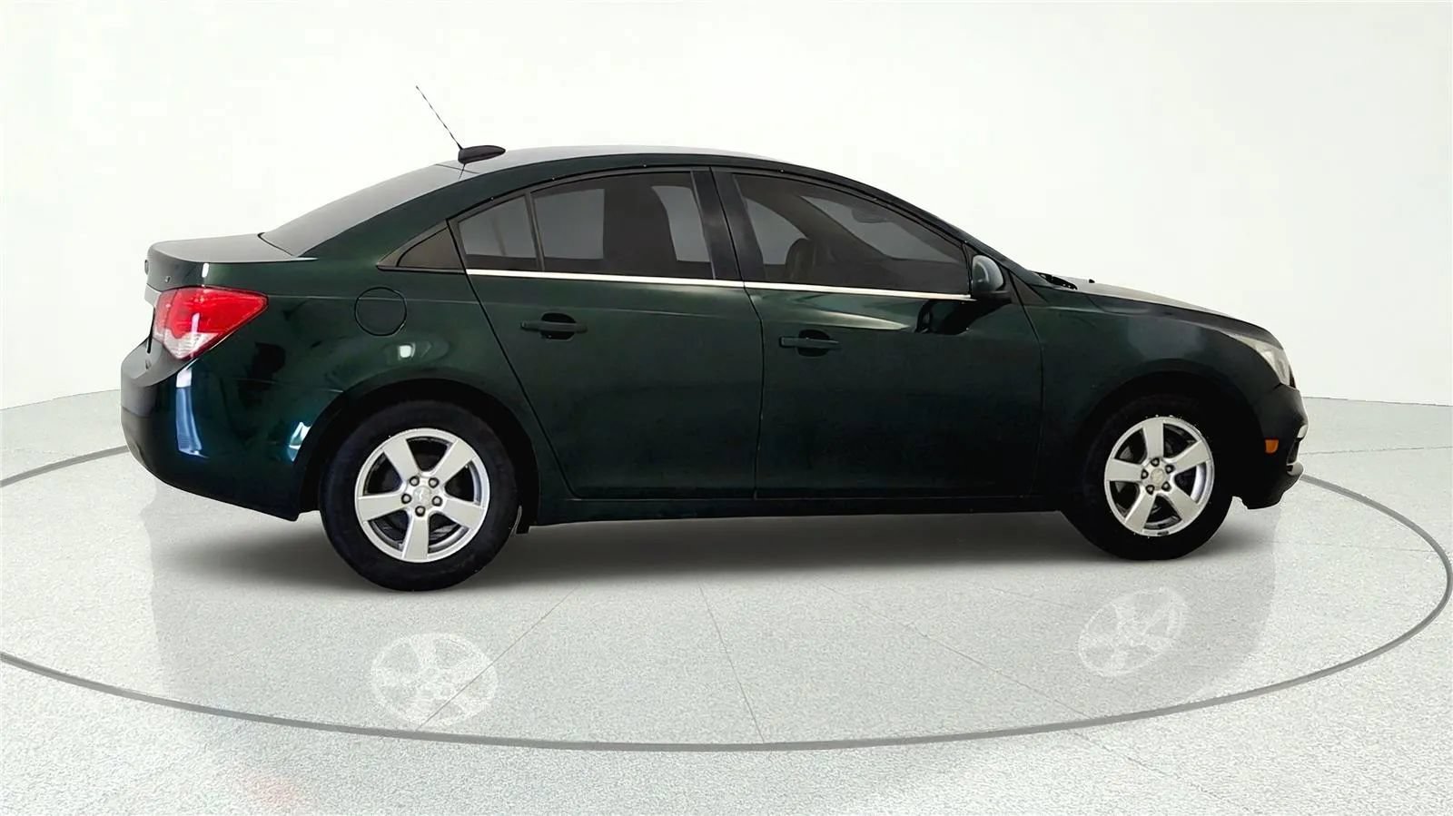Used 2015 Chevrolet Cruze LT FWD image 6