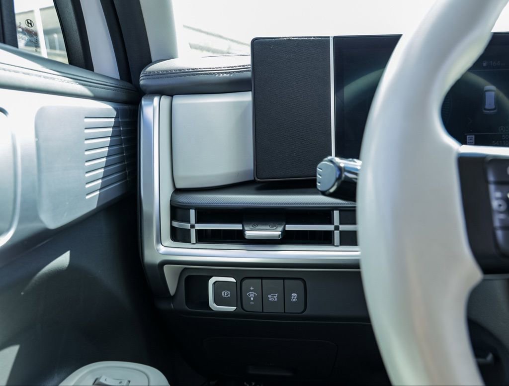 Used 2024 Hyundai Santa Fe SEL image 33