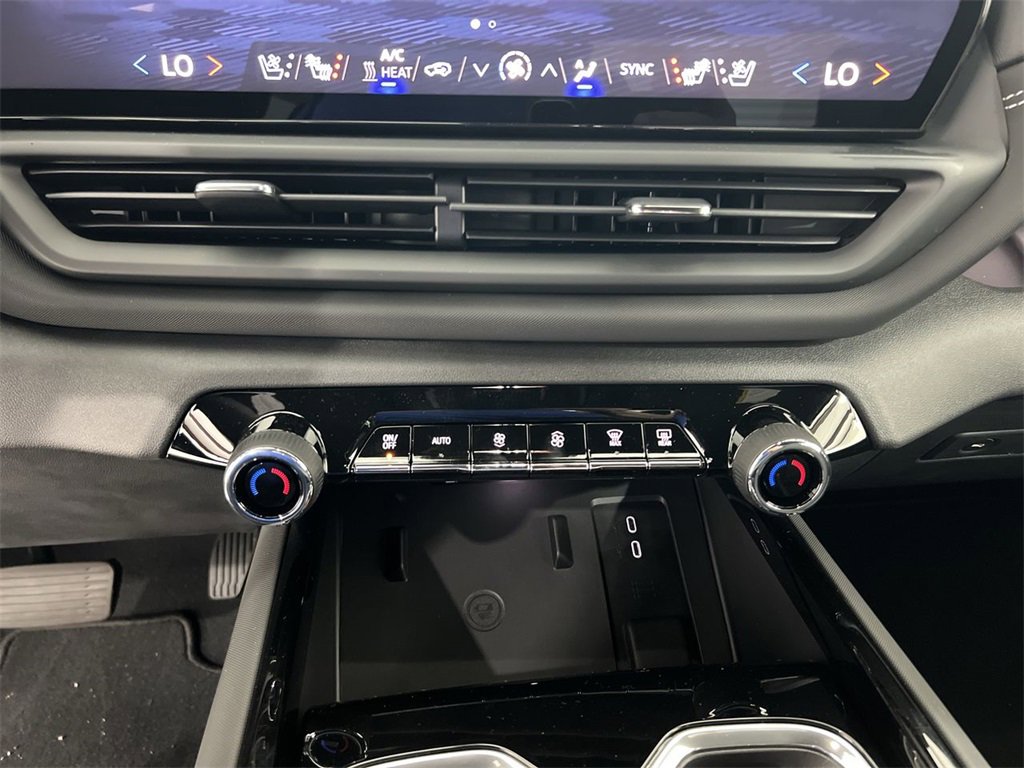 New 2025 Chevrolet Silverado EV LT image 15