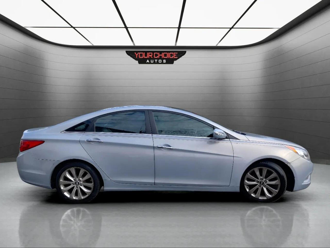 Used 2012 Hyundai Sonata Limited w/ Navigation Pkg image 6