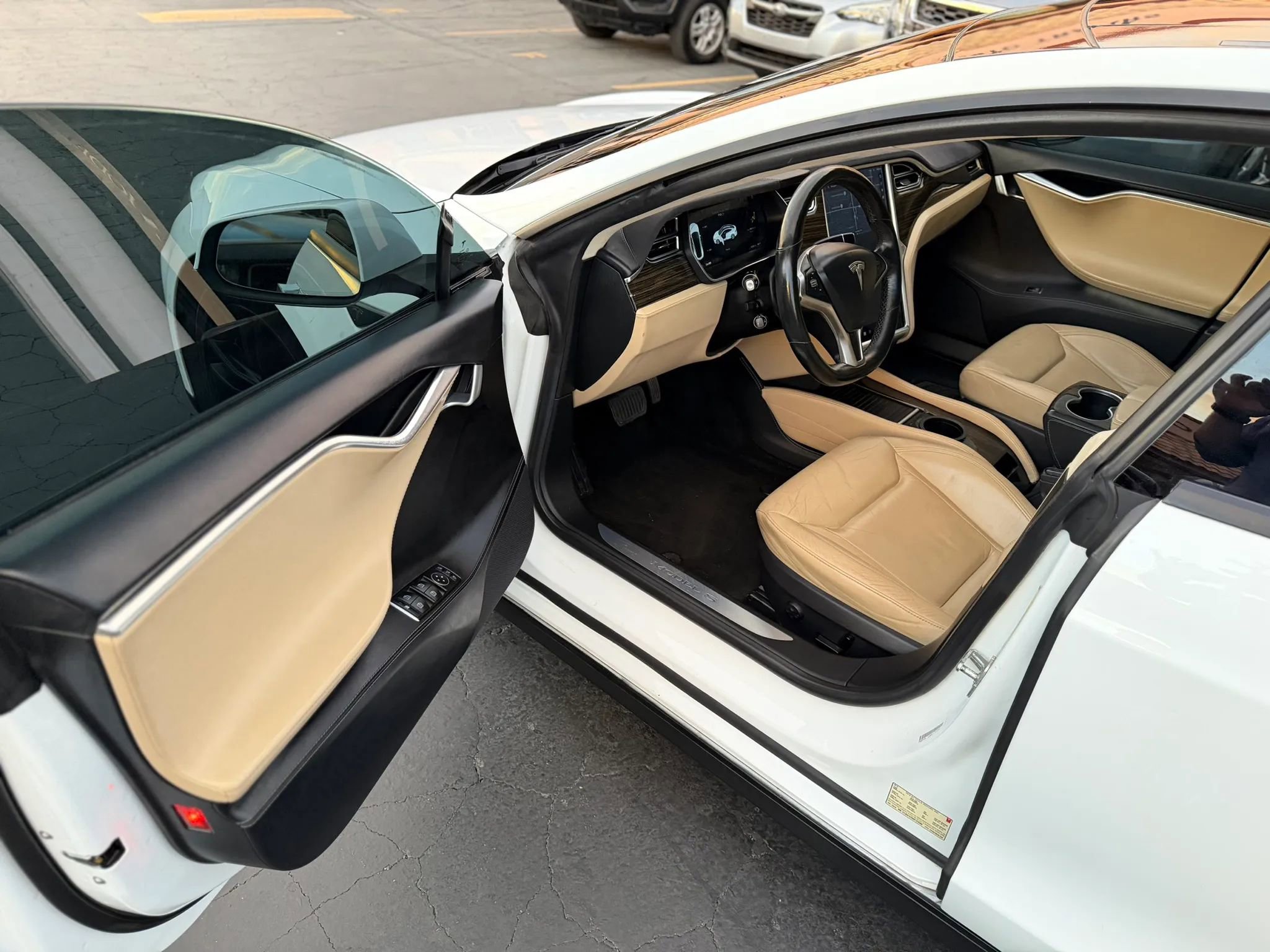 Used 2016 Tesla Model S 70D image 10