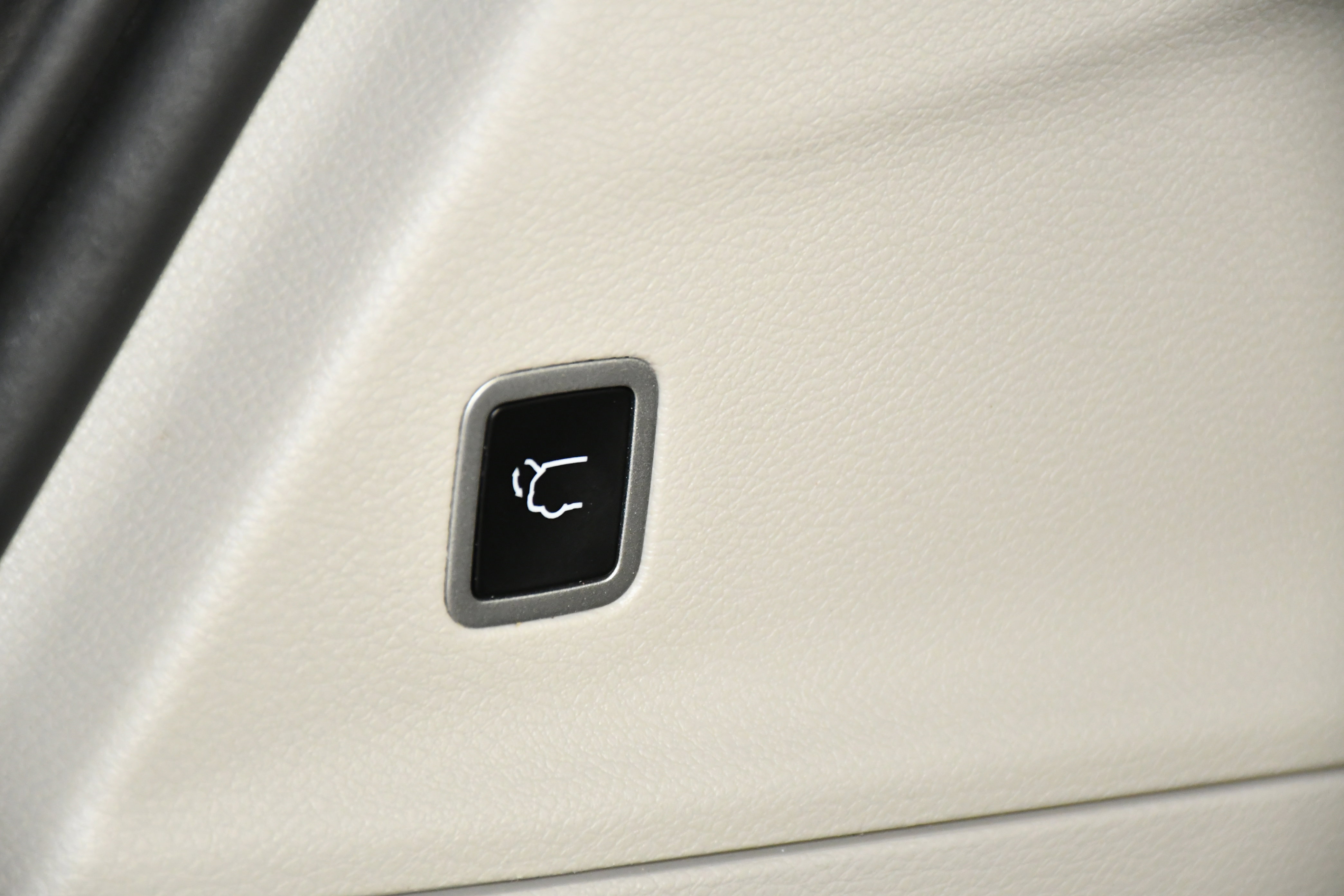 Used 2024 Chrysler Pacifica Touring-L image 50