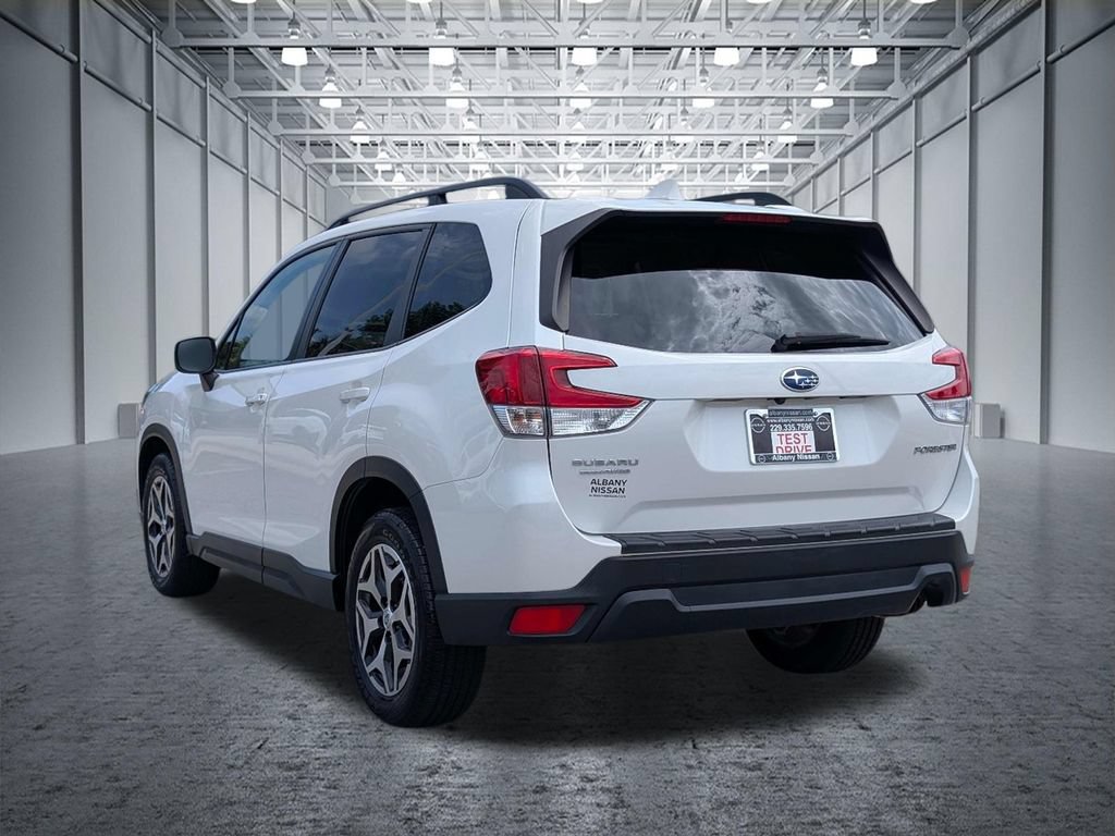 Used 2020 Subaru Forester Premium AWD/4WD image 10