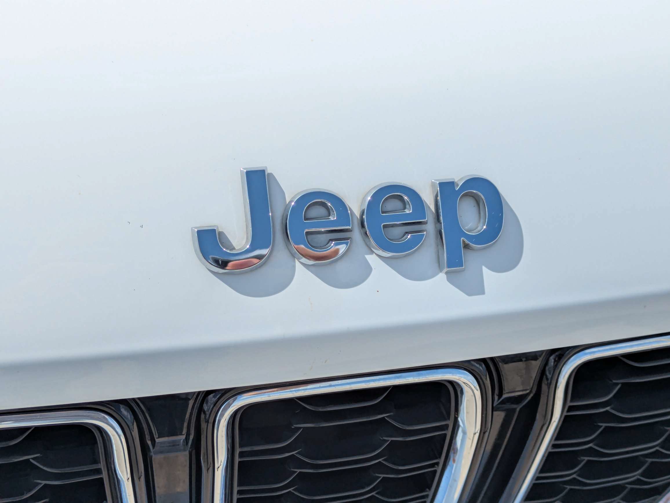 Used 2022 Jeep Grand Cherokee Limited AWD/4WD image 13