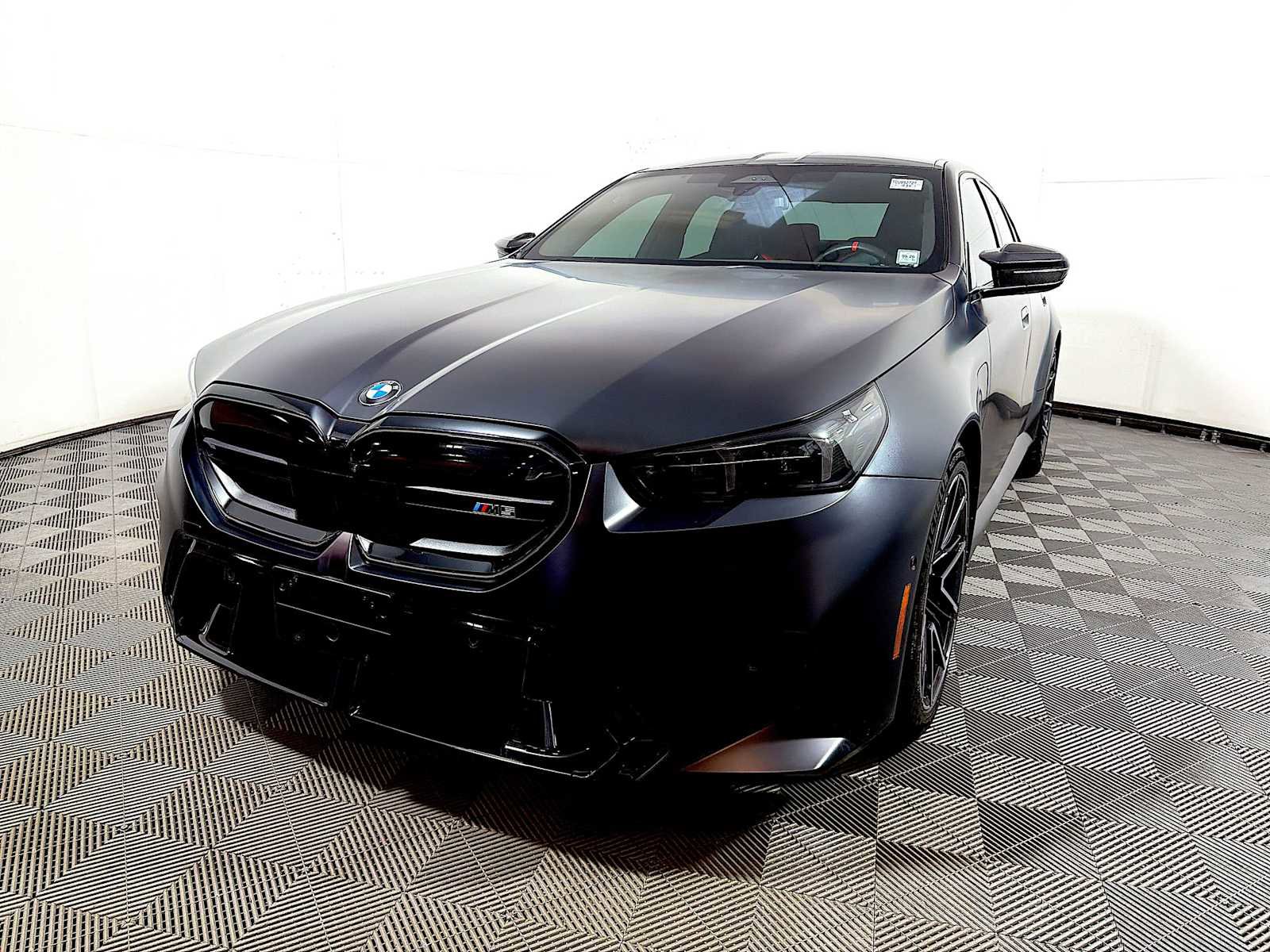 Used 2026 BMW M5 w/ Carbon Package AWD/4WD image 3