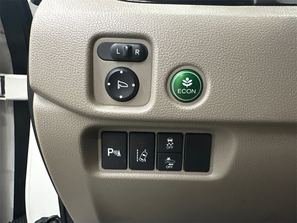 Used 2018 Honda Pilot Touring image 35
